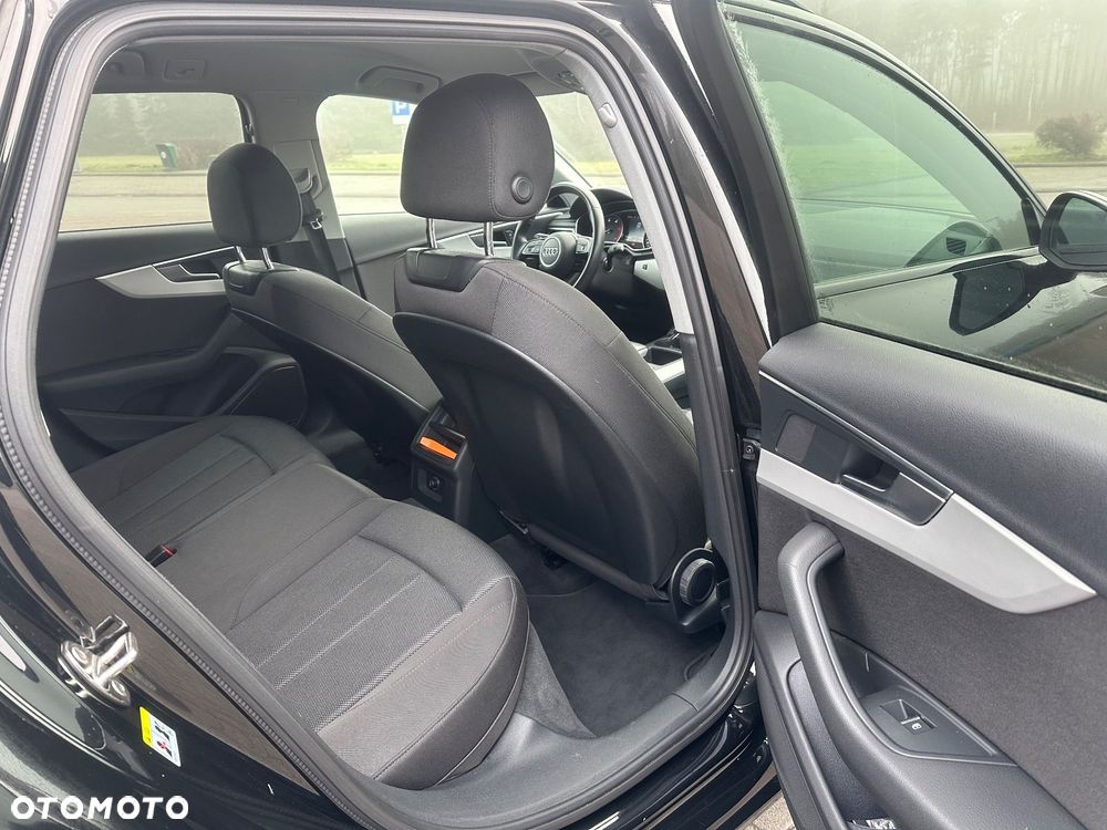 Audi A4 Avant 30 TDI S tronic - 11