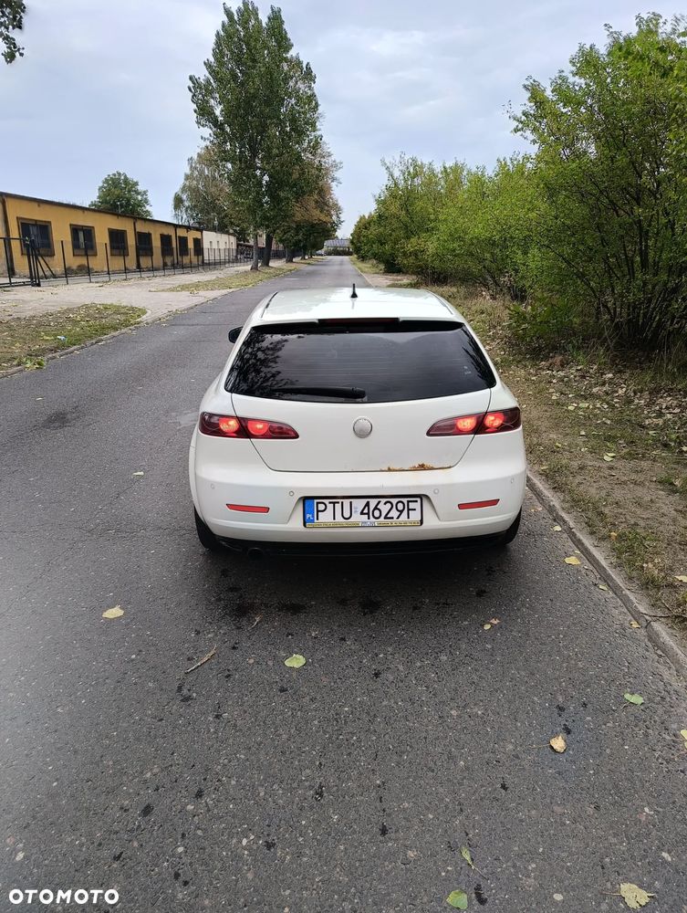 Alfa Romeo 159 1.9JTDM ti - 4