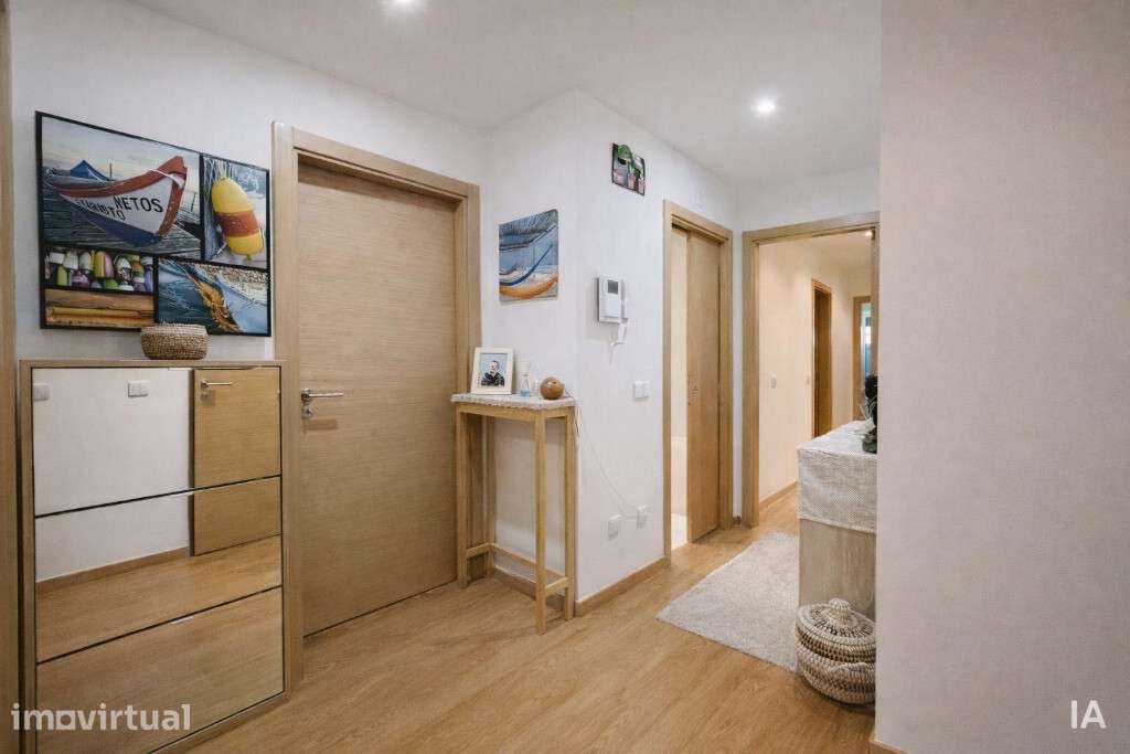 Apartamento T2 com garagem em zona da Quinta da Portela, Coimbra - Grande imagem: 2/10