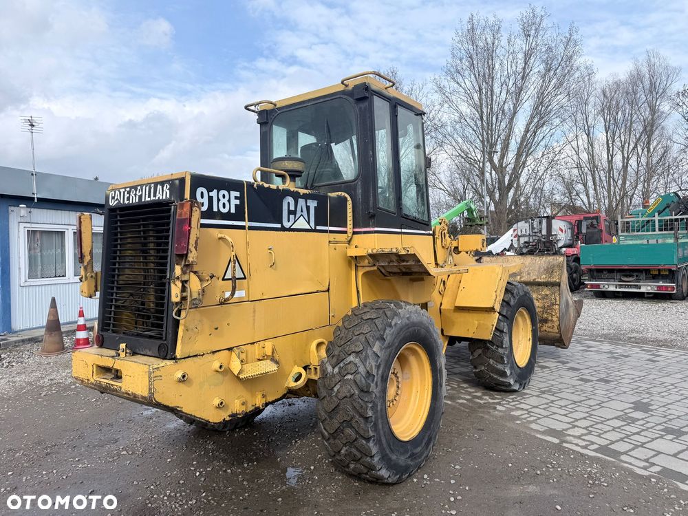 Caterpillar 918F - 3