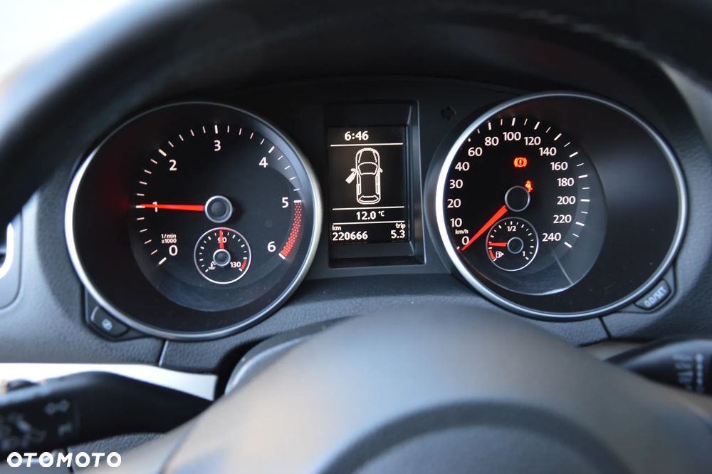 Volkswagen Golf - 29