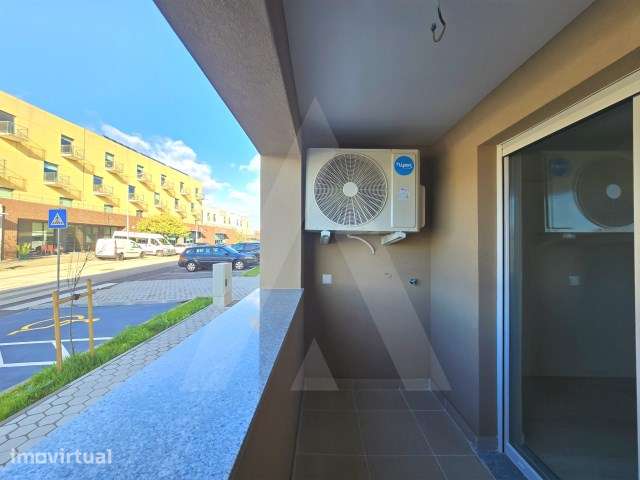 Apartamento T2 equipado e mobilado junto ao C.C. Glicinias - Grande imagem: 5/11