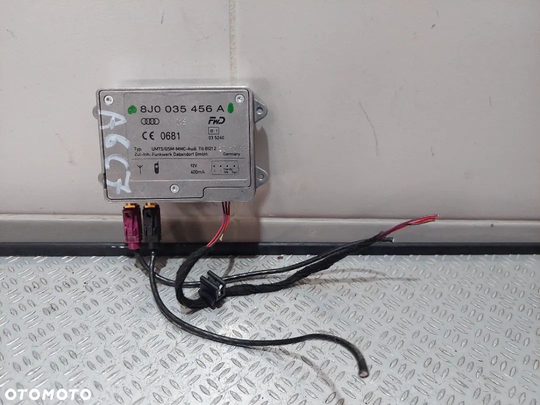 WZMACNIACZ ANTENOWY AUDI A6 C7 R2011 NR 8J0035456A - 1