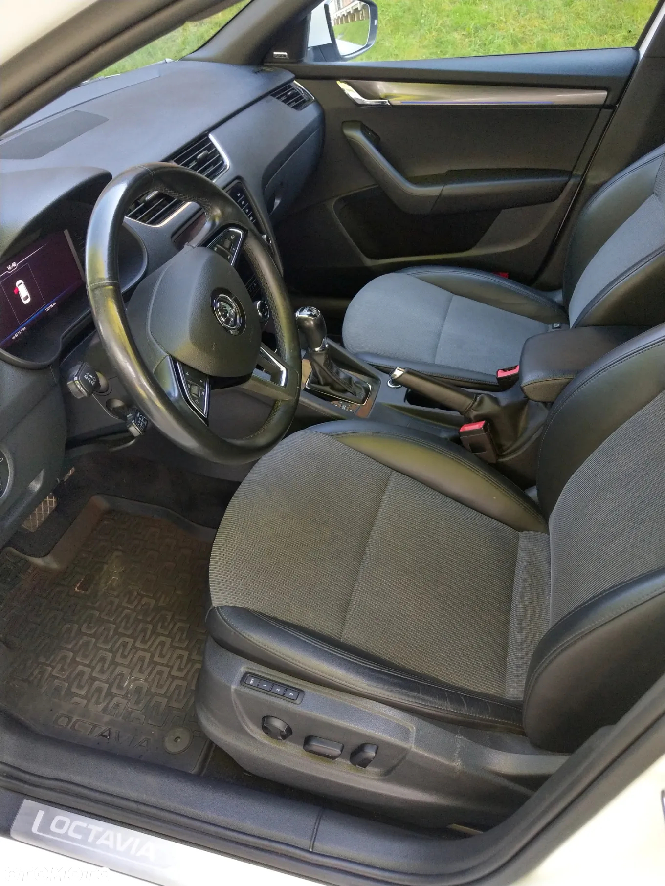 Skoda Octavia 2.0 TDI SCR 4x4 Style DSG - 15