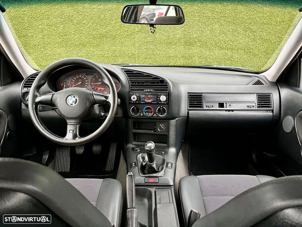 BMW 318 i Exclusive - 7