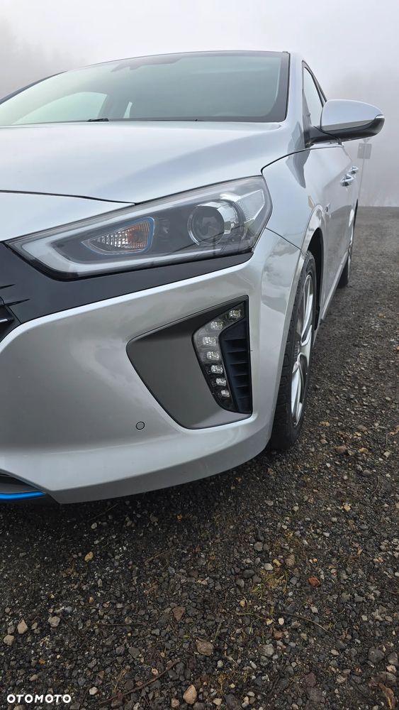 Hyundai IONIQ 1.6 GDI Premium - 11