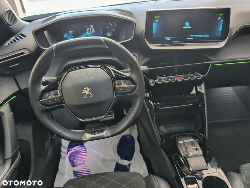 Peugeot 2008 - 12