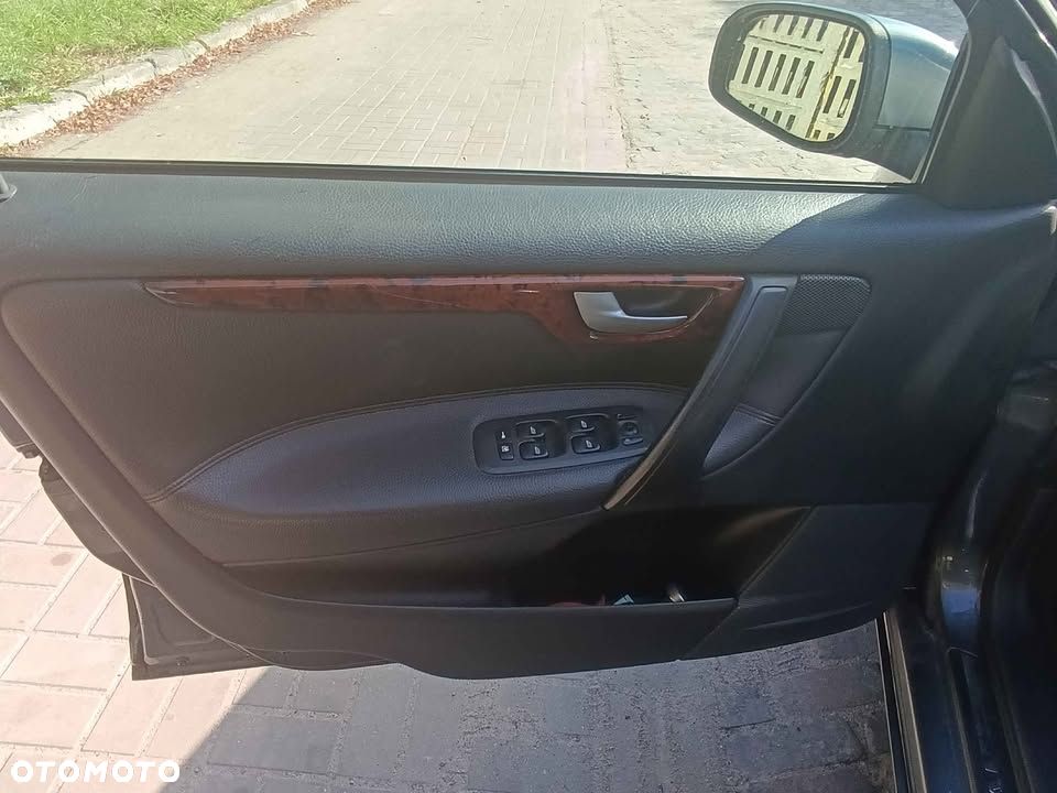 Volvo V70 2.4 Momentum - 11