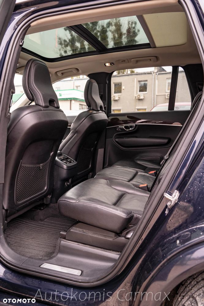 Volvo XC 90 T5 AWD Geartronic Momentum - 23