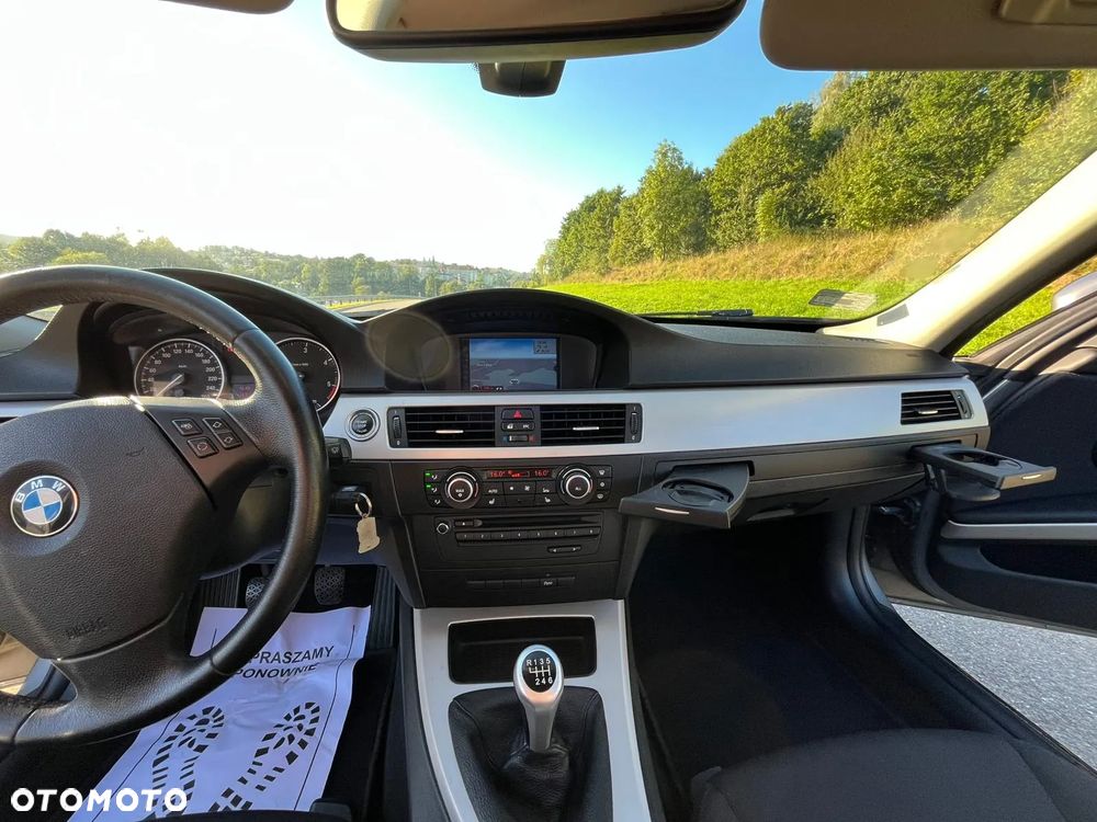 BMW Seria 3 320d - 16
