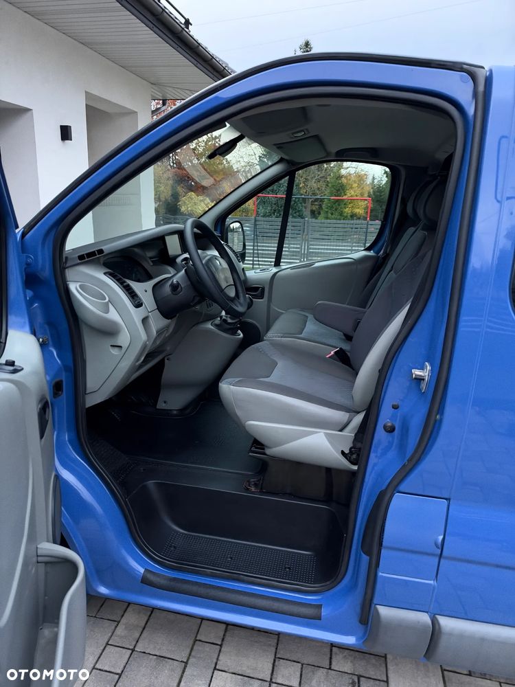 Renault Trafic - 16