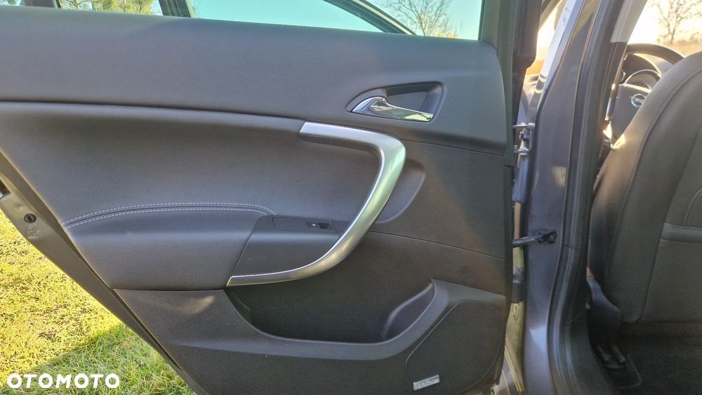 Opel Insignia 2.8 V6 Turbo 4x4 Automatik Cosmo - 33