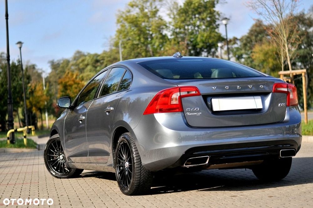 Volvo S60 D3 Drive-E Momentum - 31