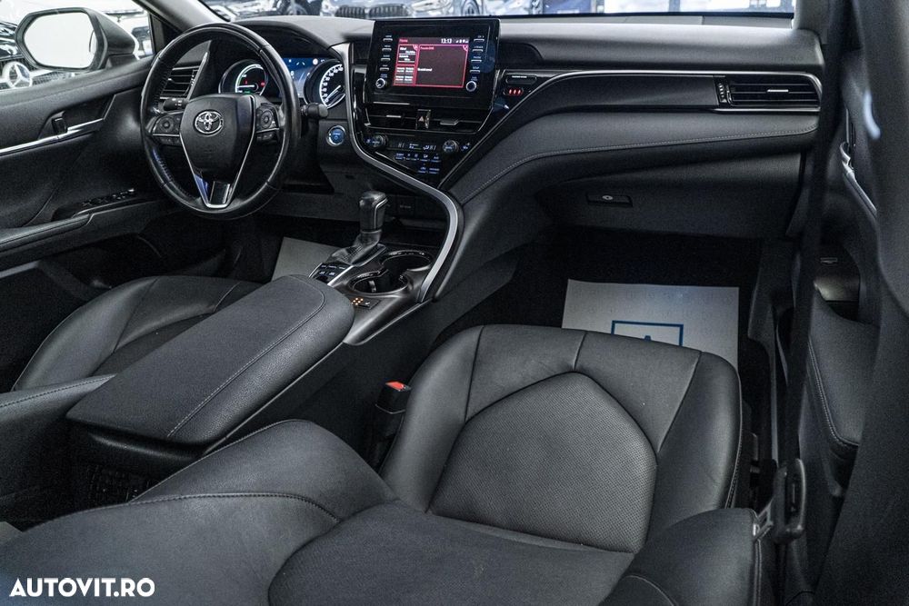 Toyota Camry Executive - 3