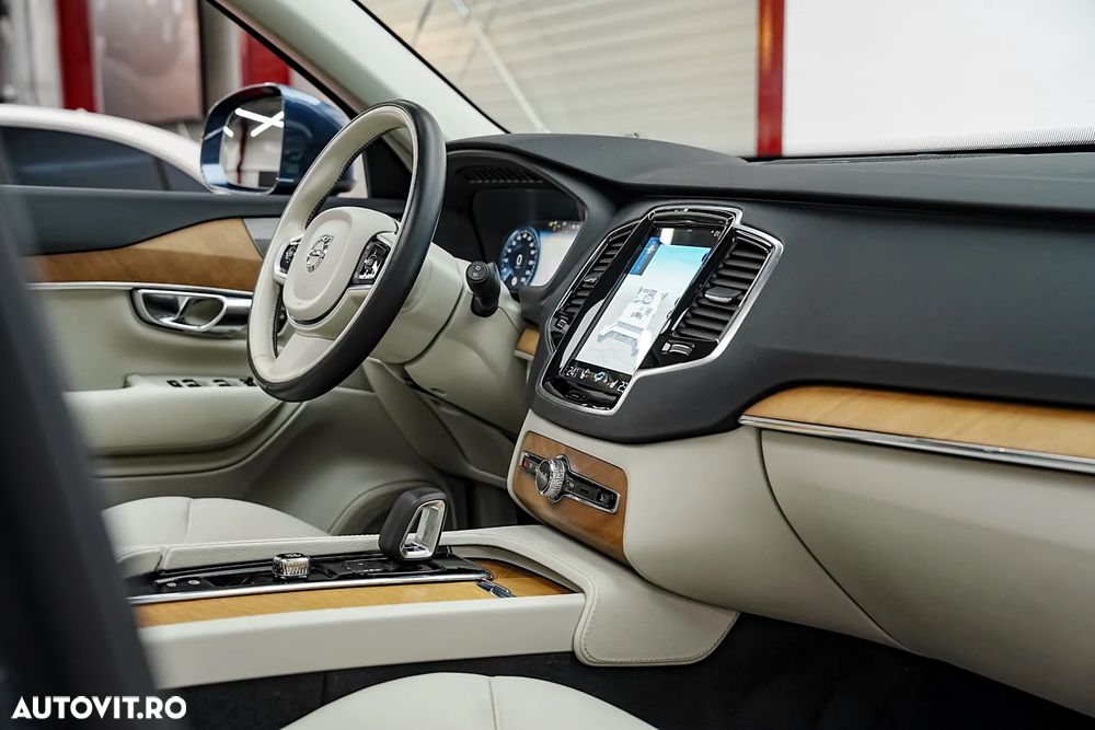 Volvo XC 90 T8 eAWD Momentum Pro - 37