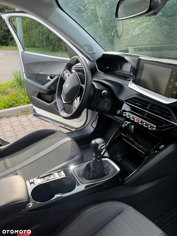 Peugeot 2008 1.2 PureTech Allure Pack S&S - 4