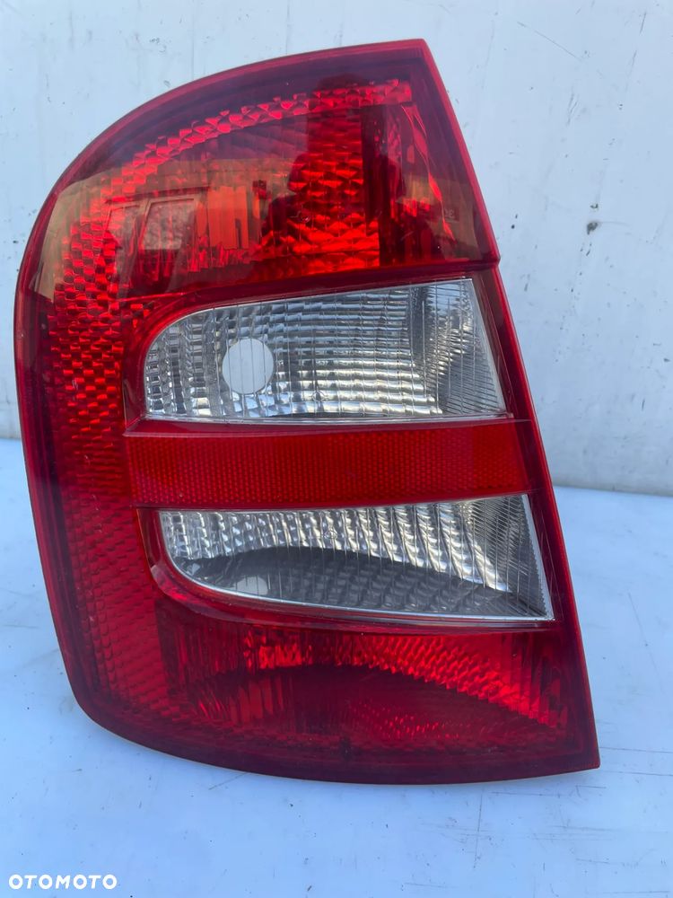 Lampa lewy tył Skoda Fabia I HB 6Y6945095 - 1