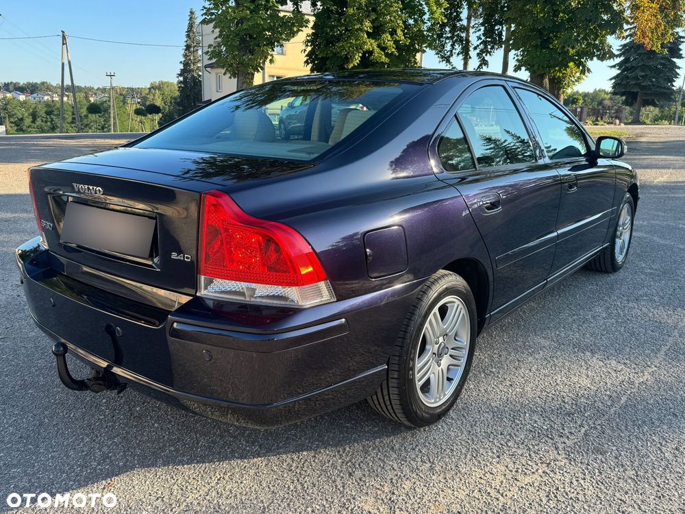 Volvo S60 2.4D Momentum - 6