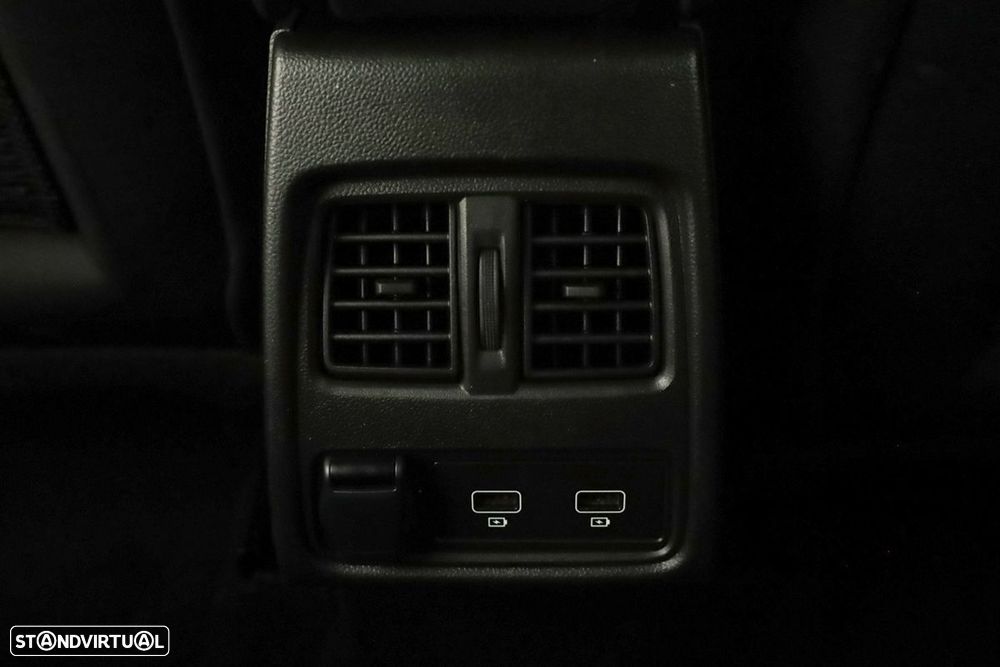Renault Captur 1.0 TCe Techno Bi-Fuel - 24
