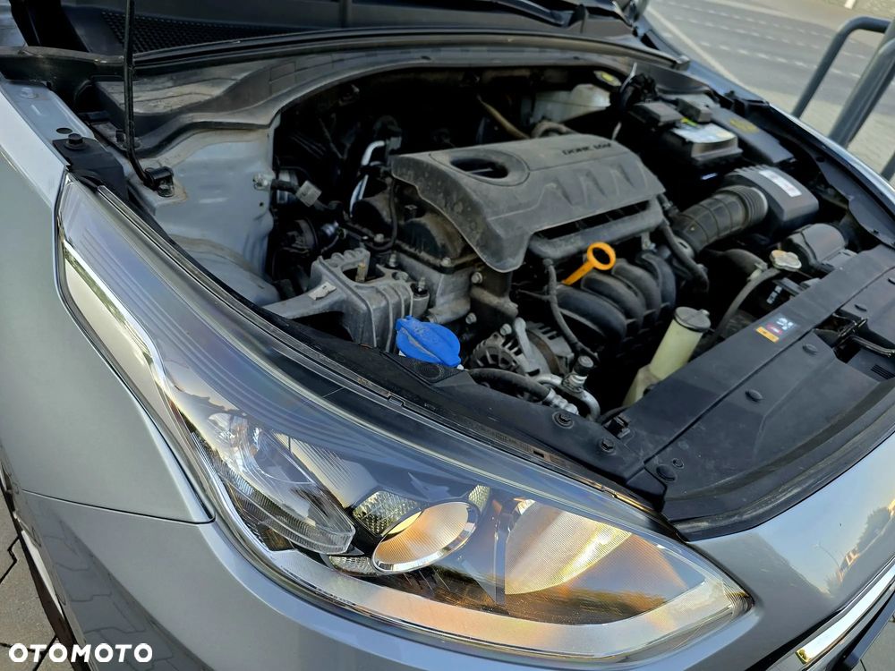 Kia Ceed 1.4 L - 7