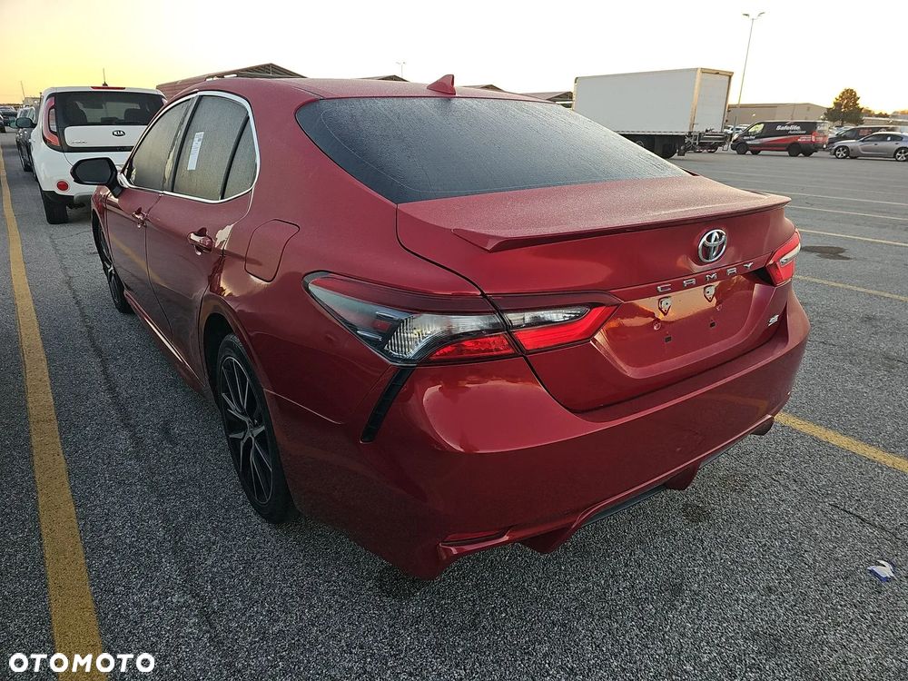 Toyota Camry Business Edition - 6