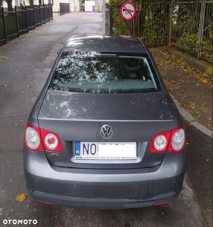 Volkswagen Jetta - 3
