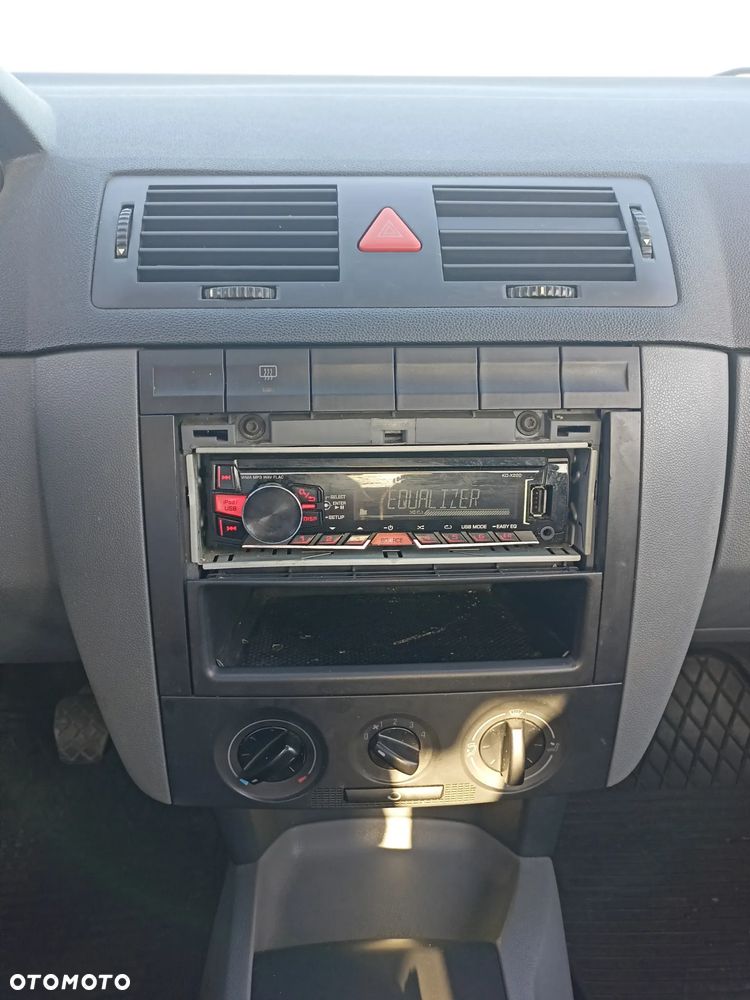 Skoda Fabia - 10