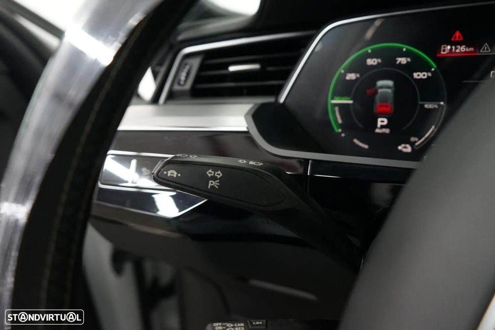 Audi e-tron 50 quattro S line - 34