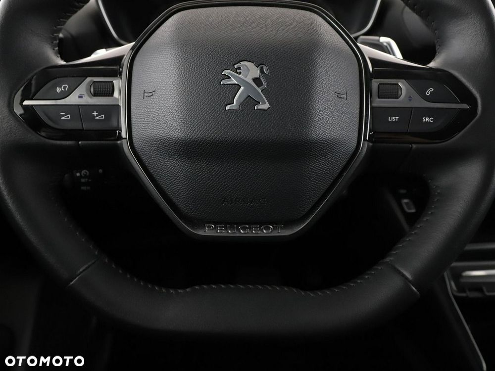 Peugeot 2008 PureTech 130 EAT8 Allure - 22