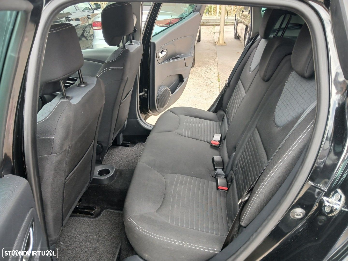 Renault Clio - 11