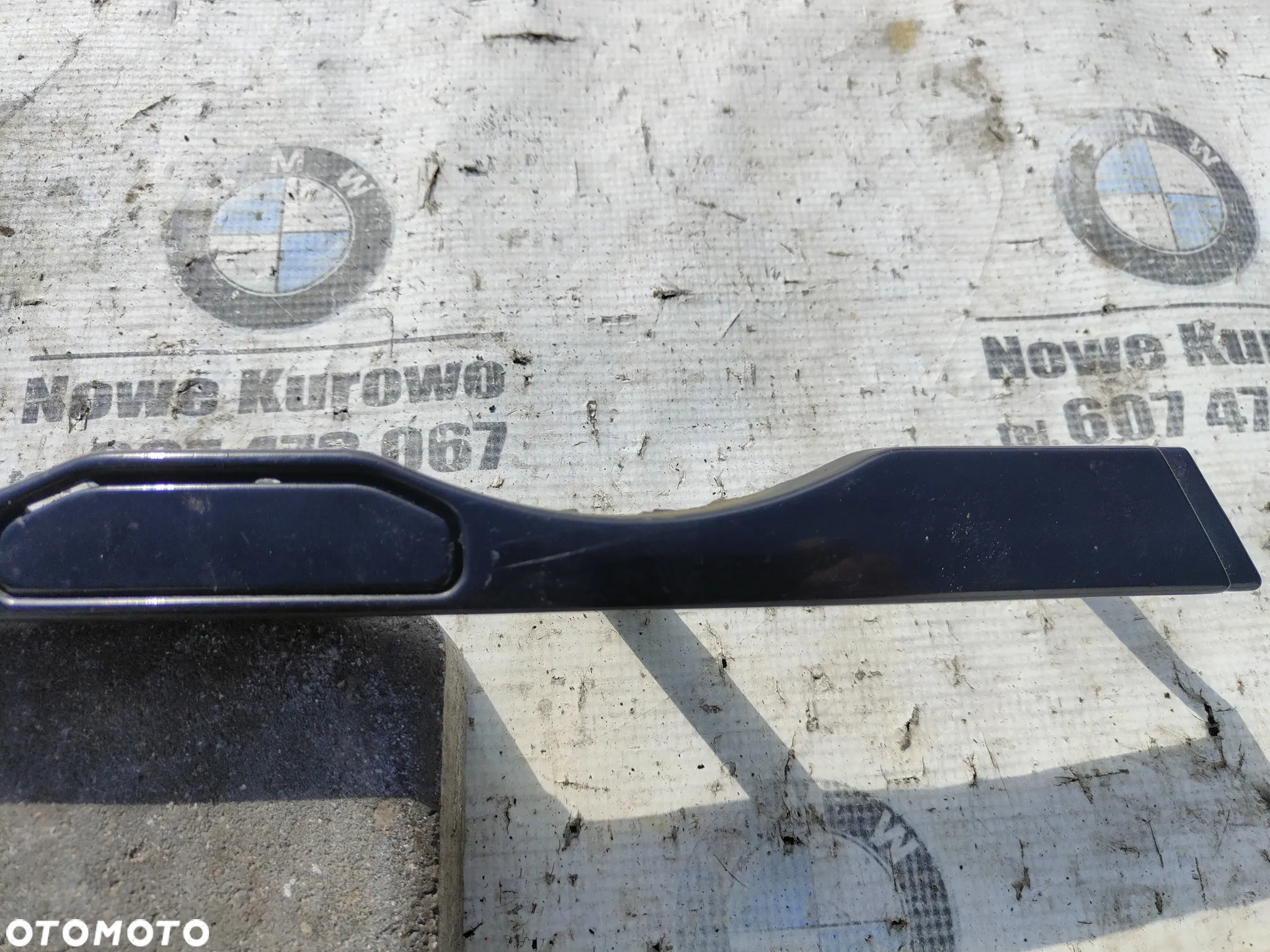 BMW E46 sedan kombi przed liftingiem Brewka listwa pod lampę Xenon Cosmosschwarz Prawa - 3