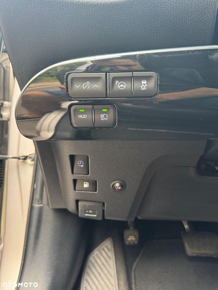 Toyota Prius Plug-in 1.8 Hybrid Prestige - 19