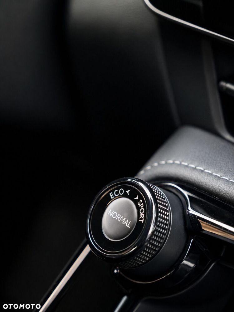 Lexus NX 350h Elegance 2WD - 32