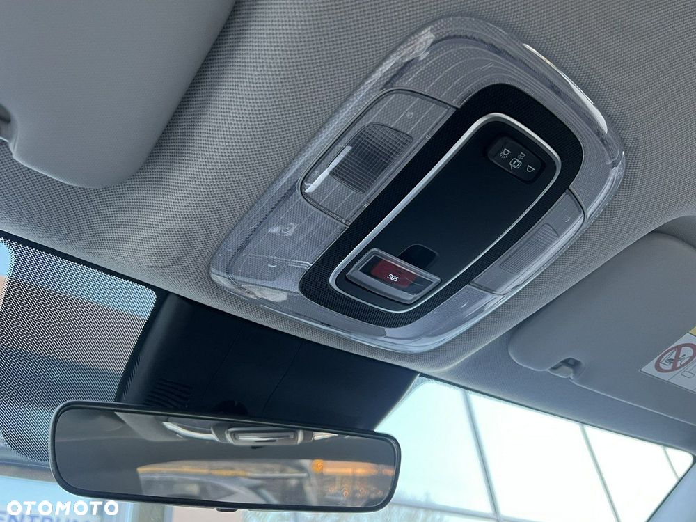 Hyundai Elantra - 26