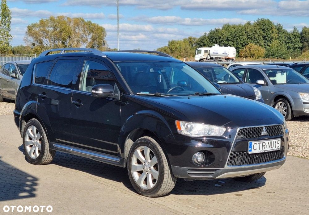 Mitsubishi Outlander - 11