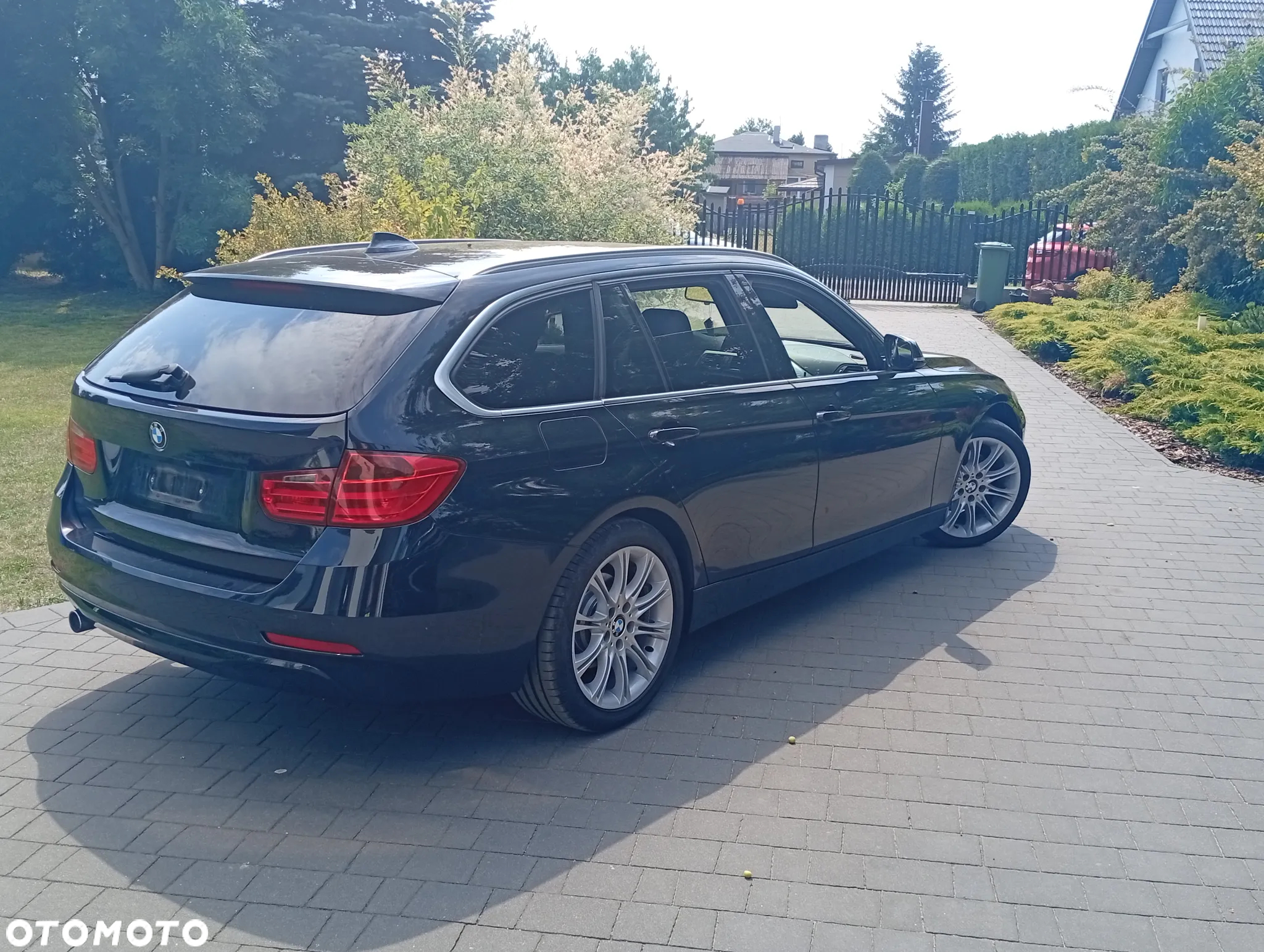 BMW Seria 5 520d Touring Sport-Aut - 11