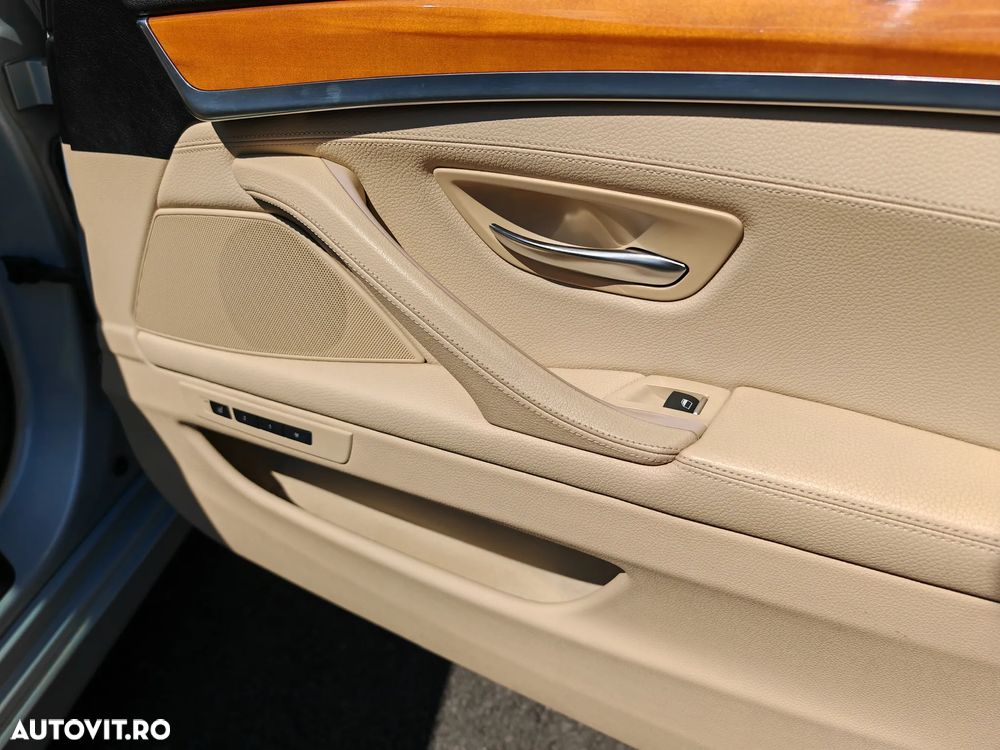 BMW Seria 5 525d xDrive AT - 34