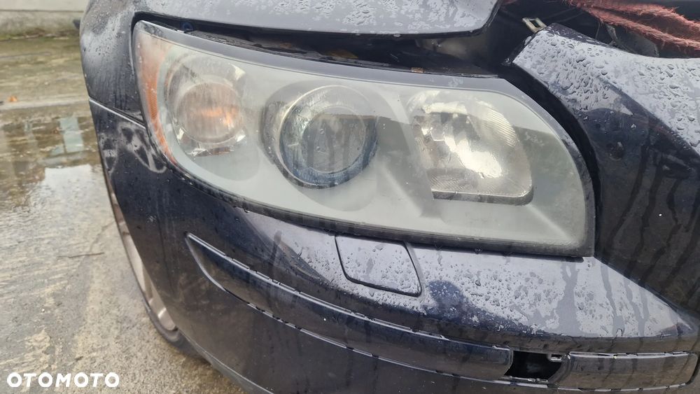 VOLVO V50 S40 LAMPA PRZÓD PRAWA XENON - 1