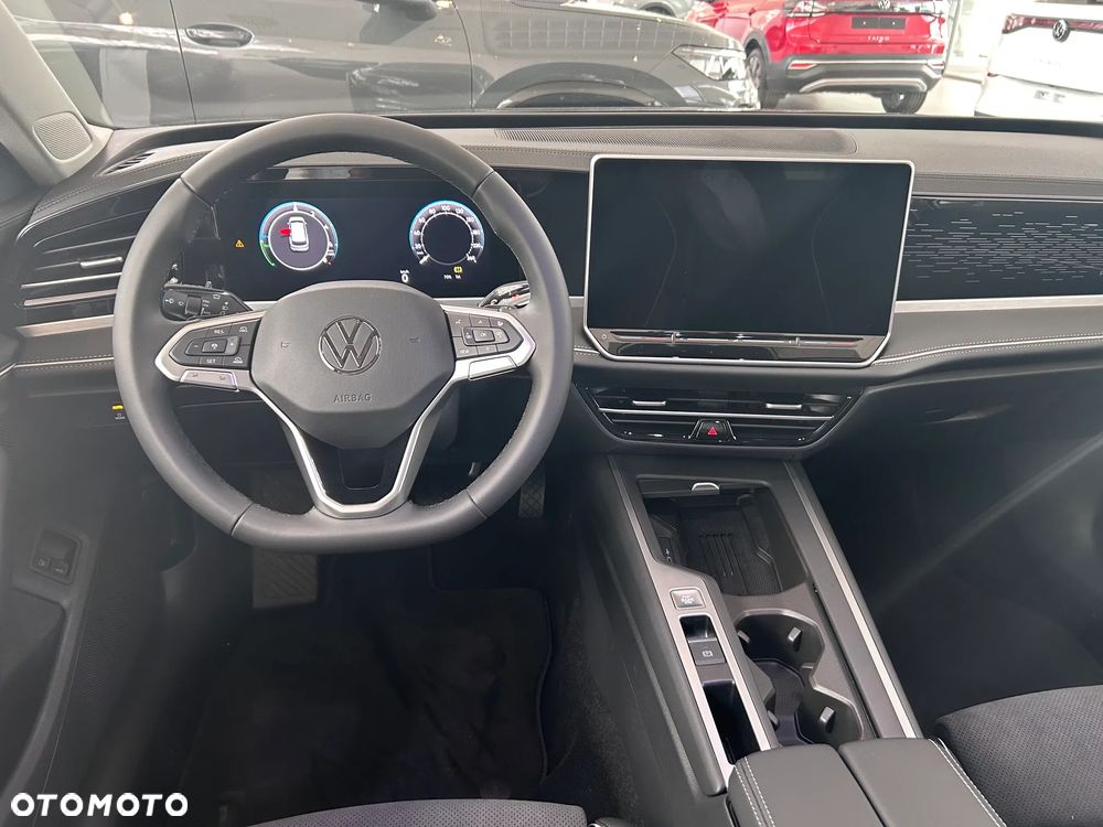 Volkswagen Passat - 9