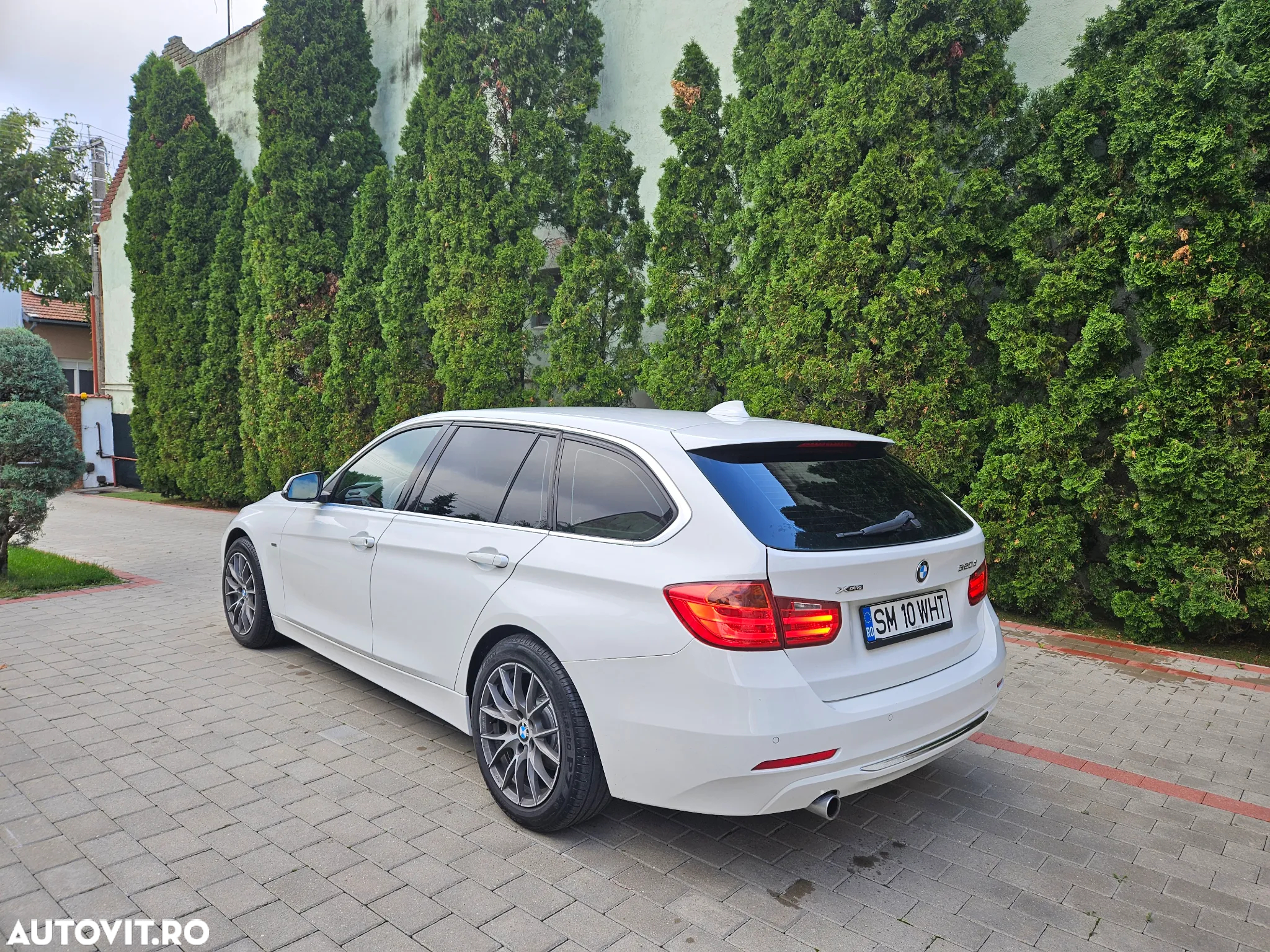 BMW Seria 3 320d Touring xDrive Aut. Luxury Line - 7
