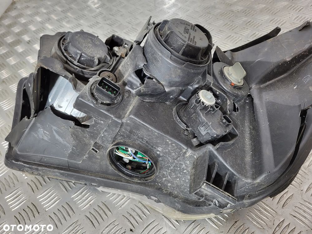Hyundai H350 Lampa Lewa Prawa Przód - 25