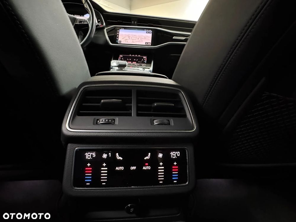 Audi A6 Avant 40 TDI quattro S tronic S line - 37