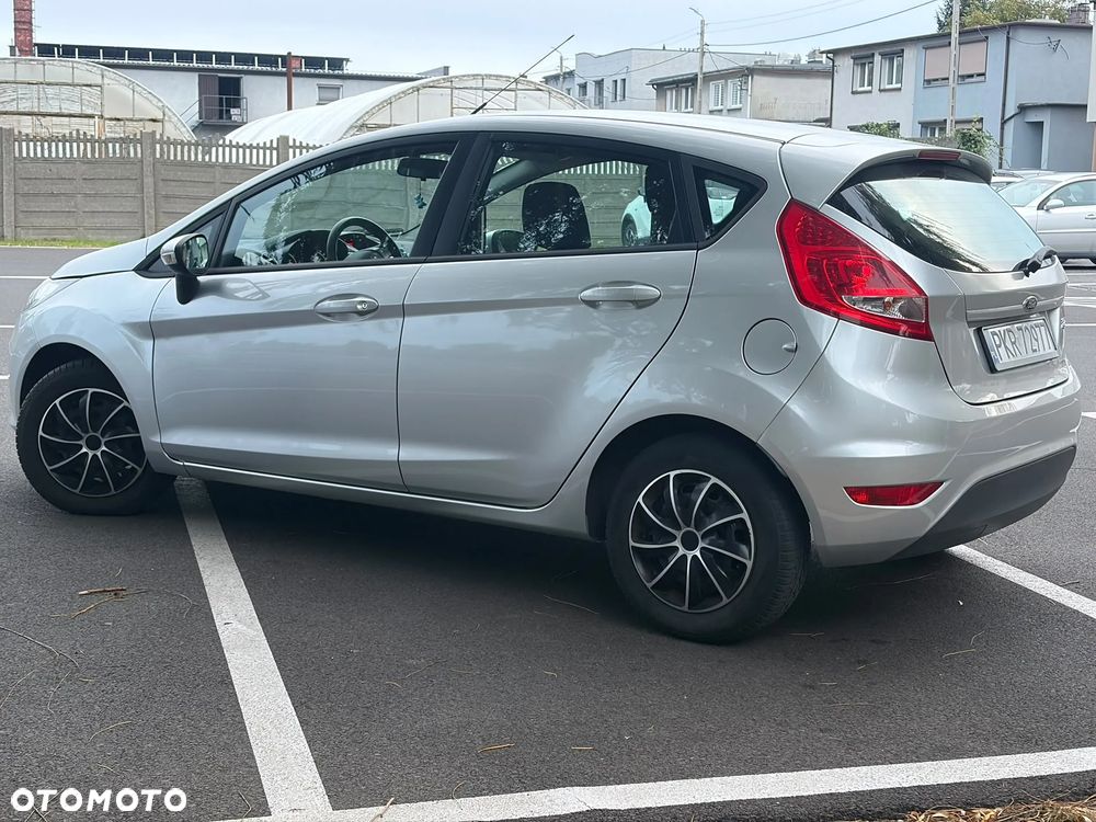 Ford Fiesta 2012 photo 4
