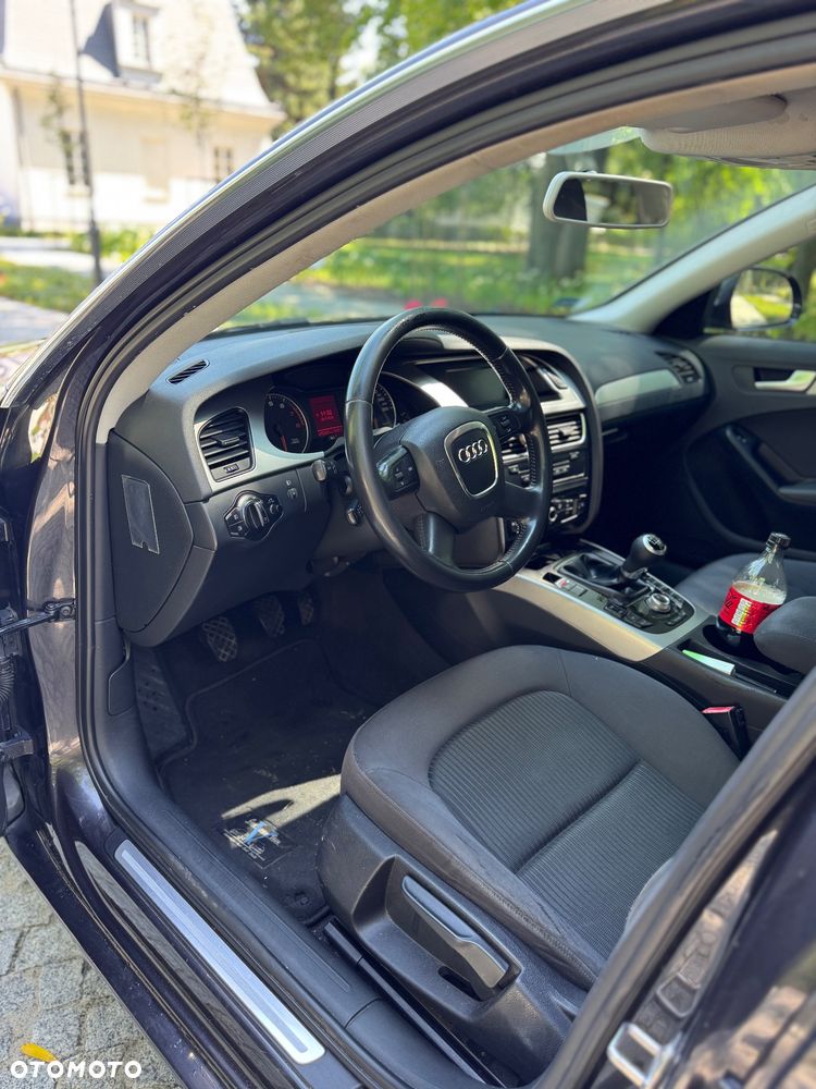 Audi A4 Limousine - 14