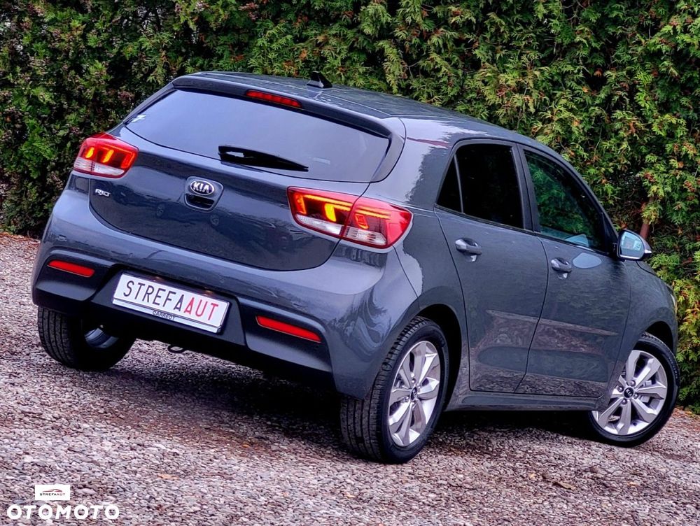 Kia Rio - 4
