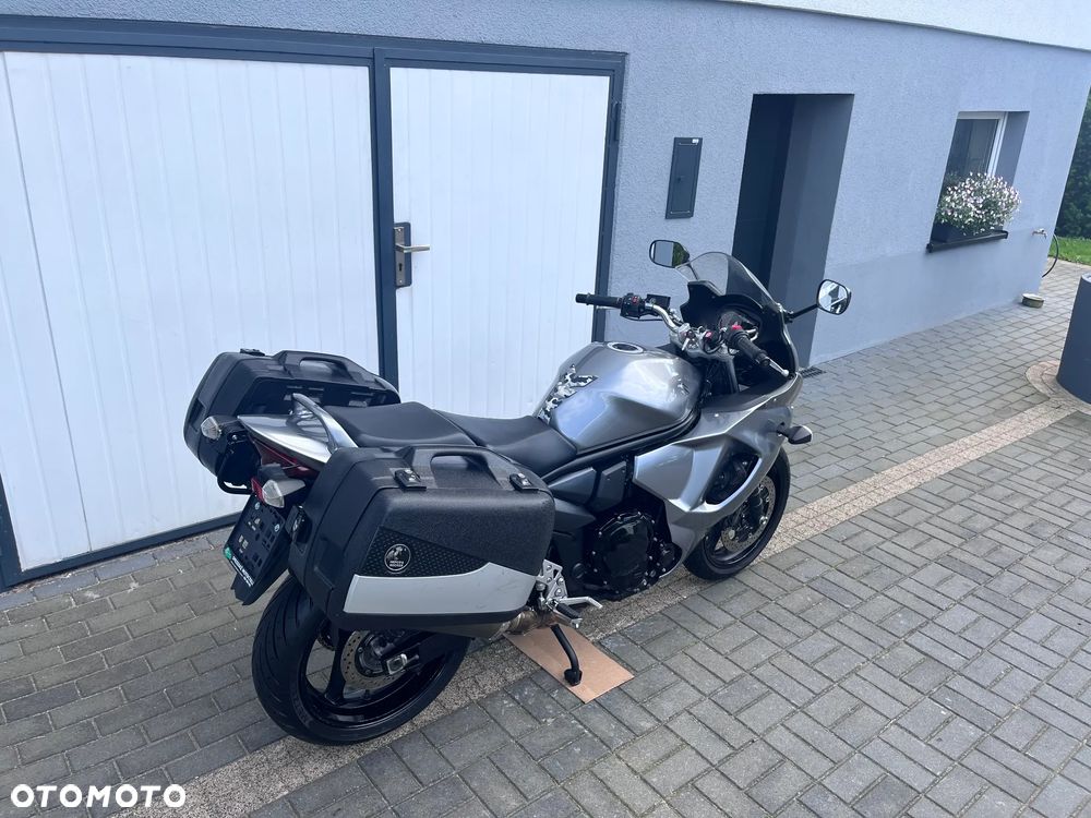 Suzuki GSX - 20