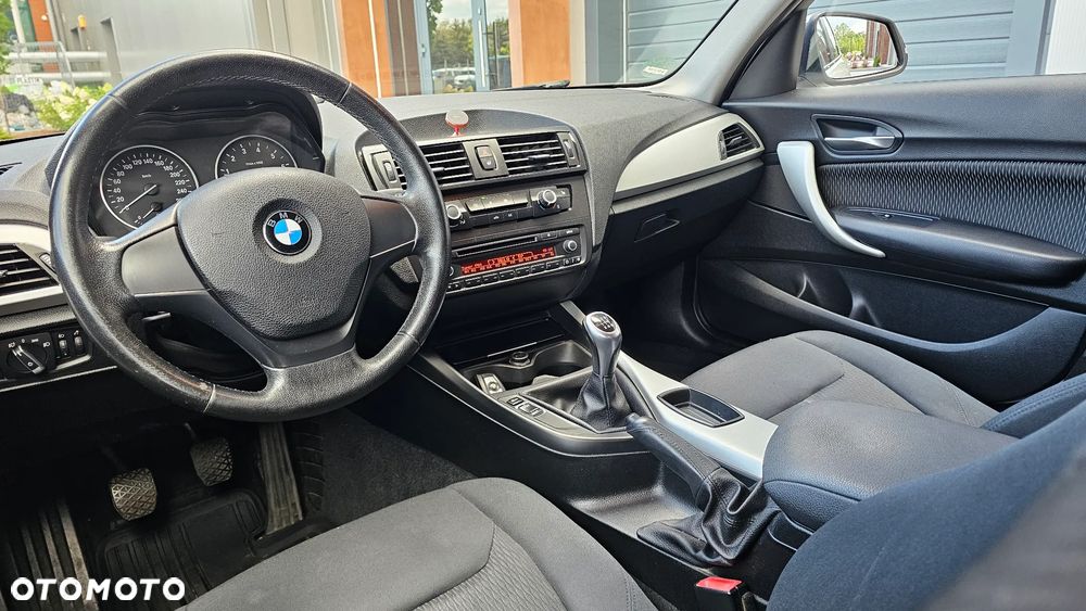 BMW Seria 1 114i - 8