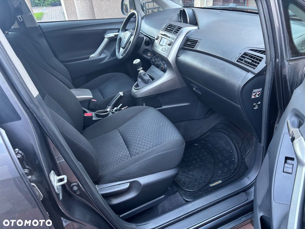 Toyota Verso 2.0 D-4D - 7