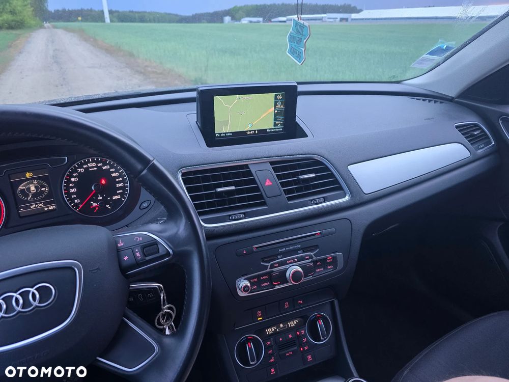 Audi Q3 2.0 TDI Design - 10