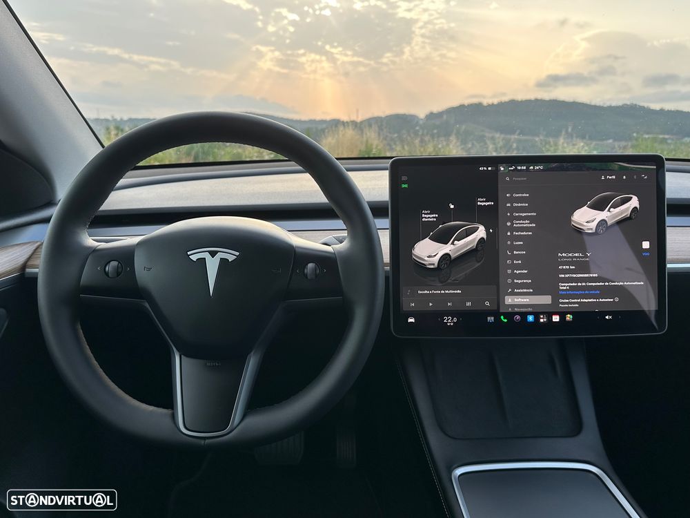 Tesla Model Y Long-Range RWD - 13